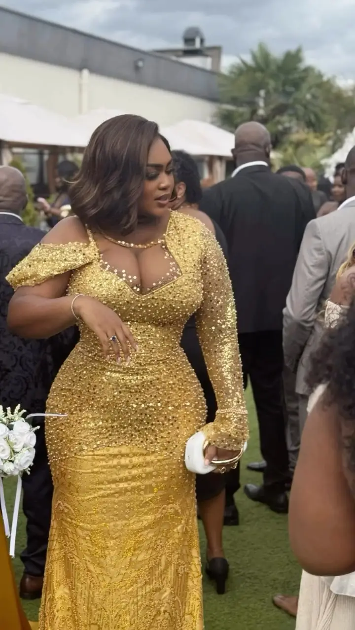 Custom gold — a wedding guest in Paris